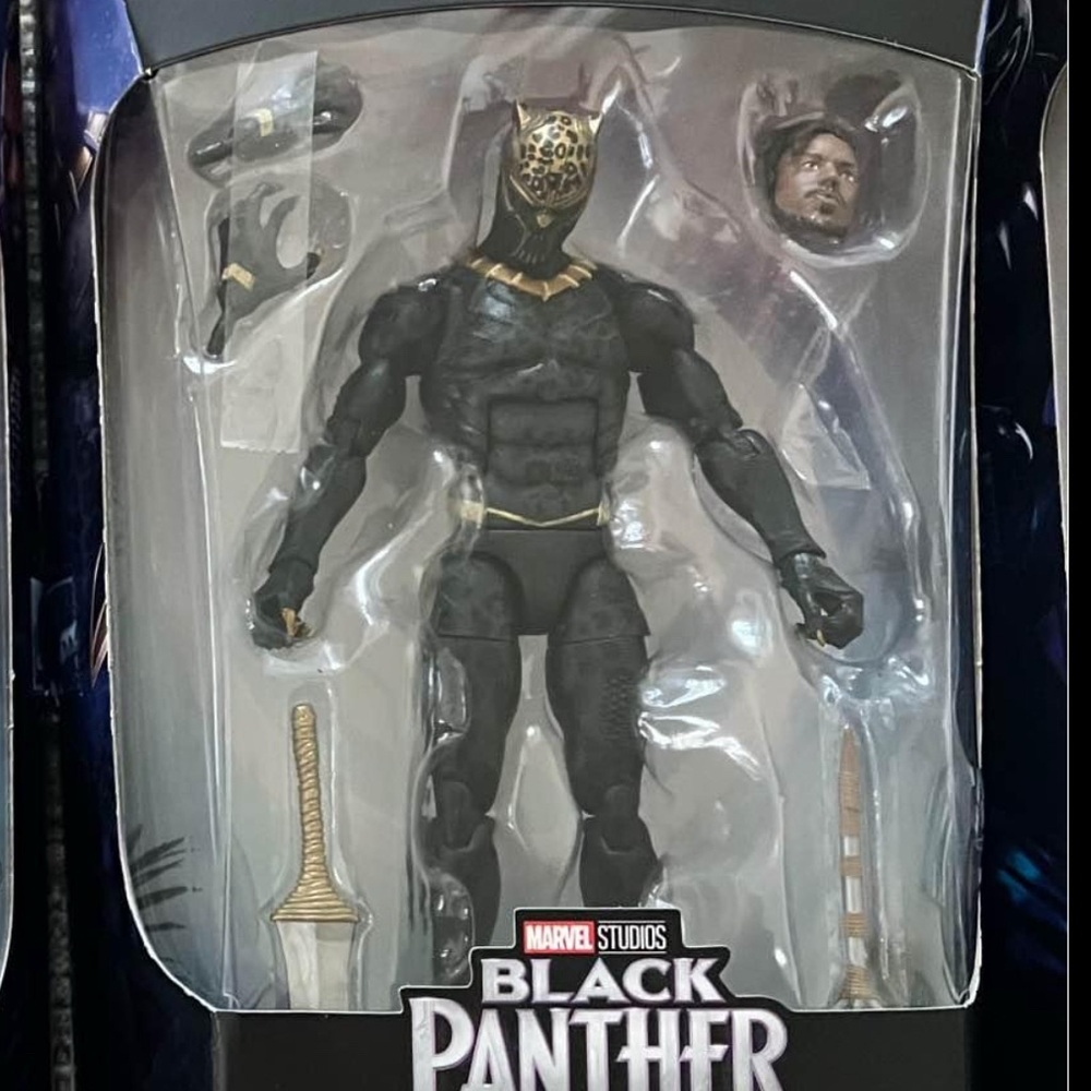 Marvel Black Panther Action Figure Bundle